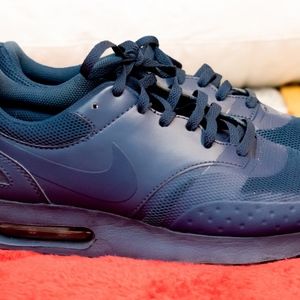 Like New Nike Air Max